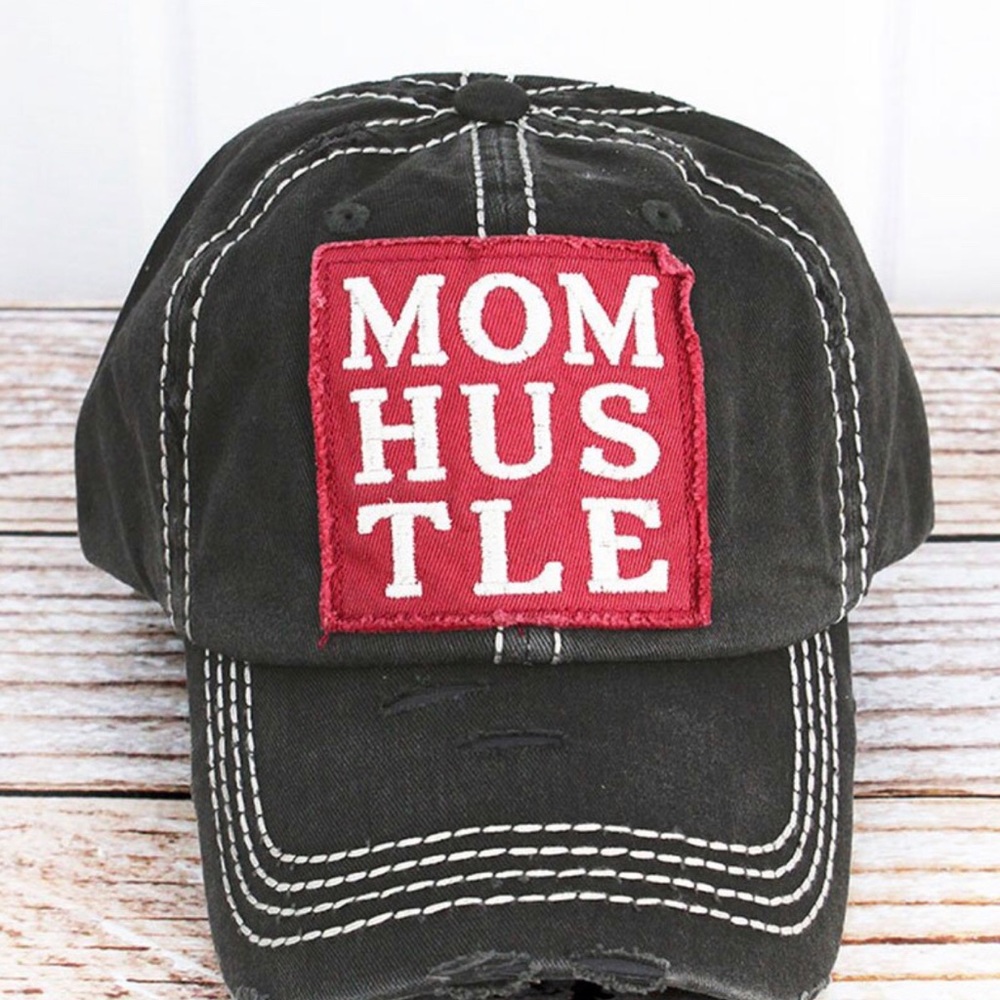 Mom HUSTLE hat 🧢